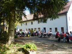 Gemütliche Atmosphäre bei der Schmankerlwanderung 2014